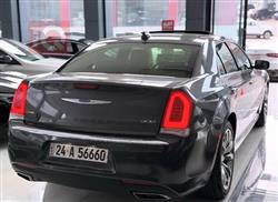 کرایسلەر 300